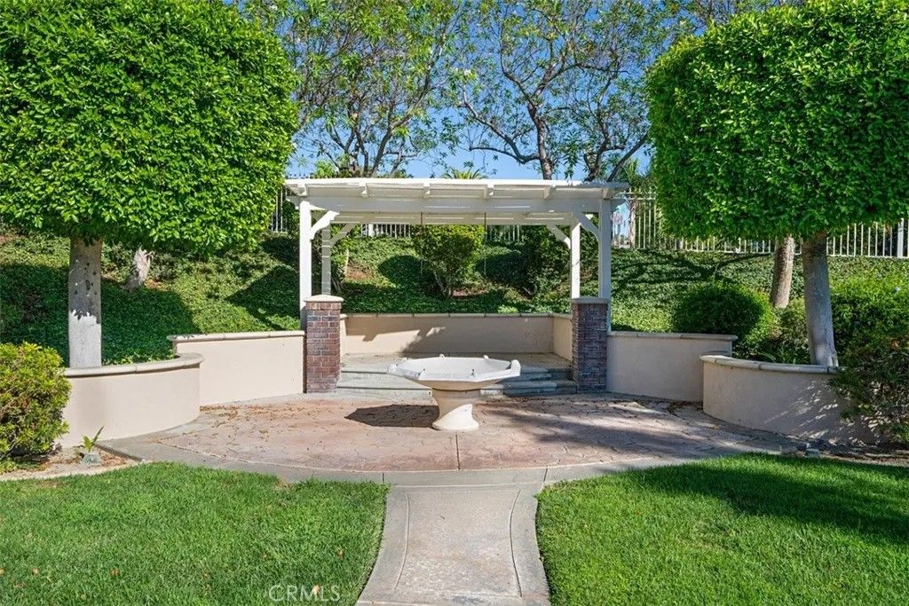 Photo of 6863 Canyon Hill Drive, Riverside, CA 92506 (MLS # IV26030362)