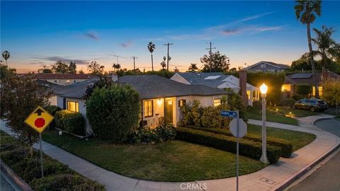Photo of 9400 Kramerwood Place, Los Angeles, CA 90034 (MLS # PW25269019)