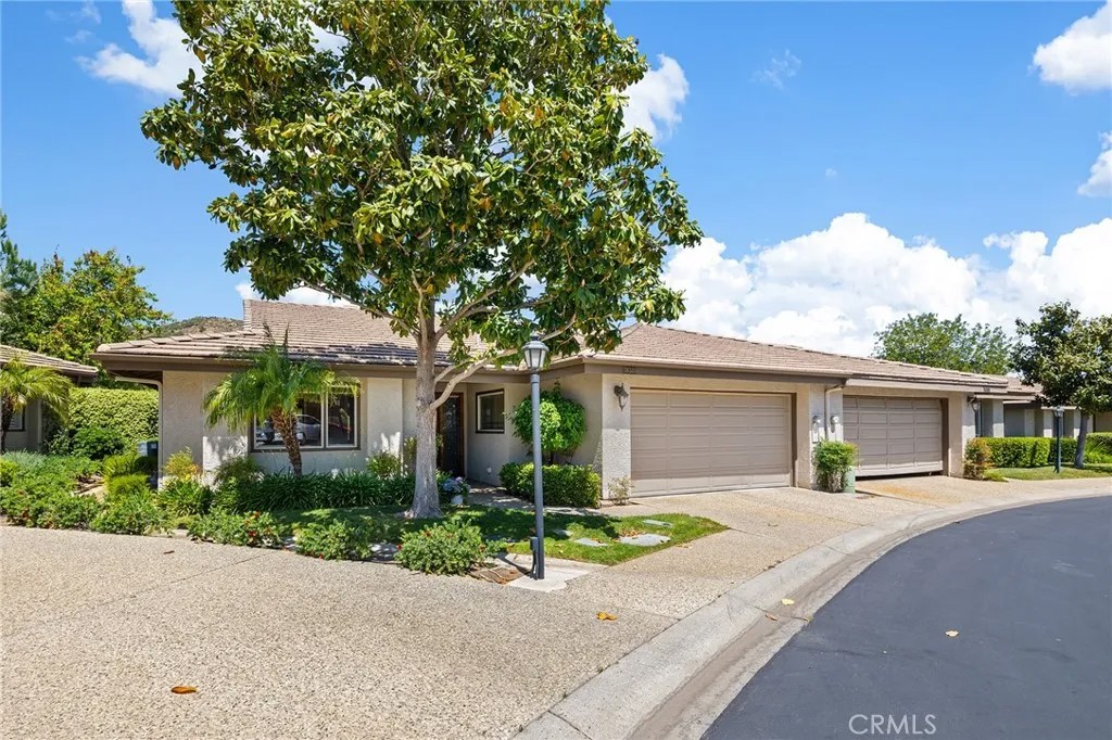 38335 Oaktree