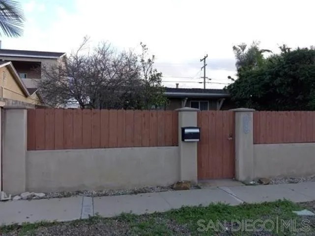 3246-3248 CLAIREMONT MESA BOULEVARD