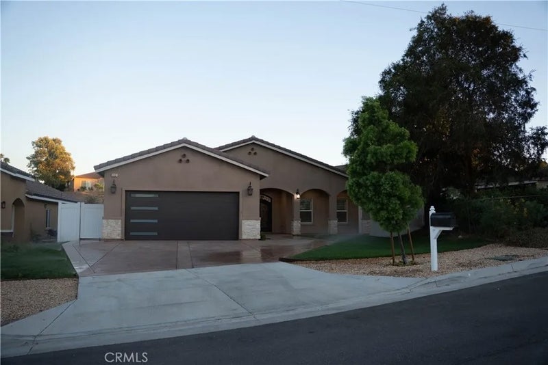 5954 Clifton