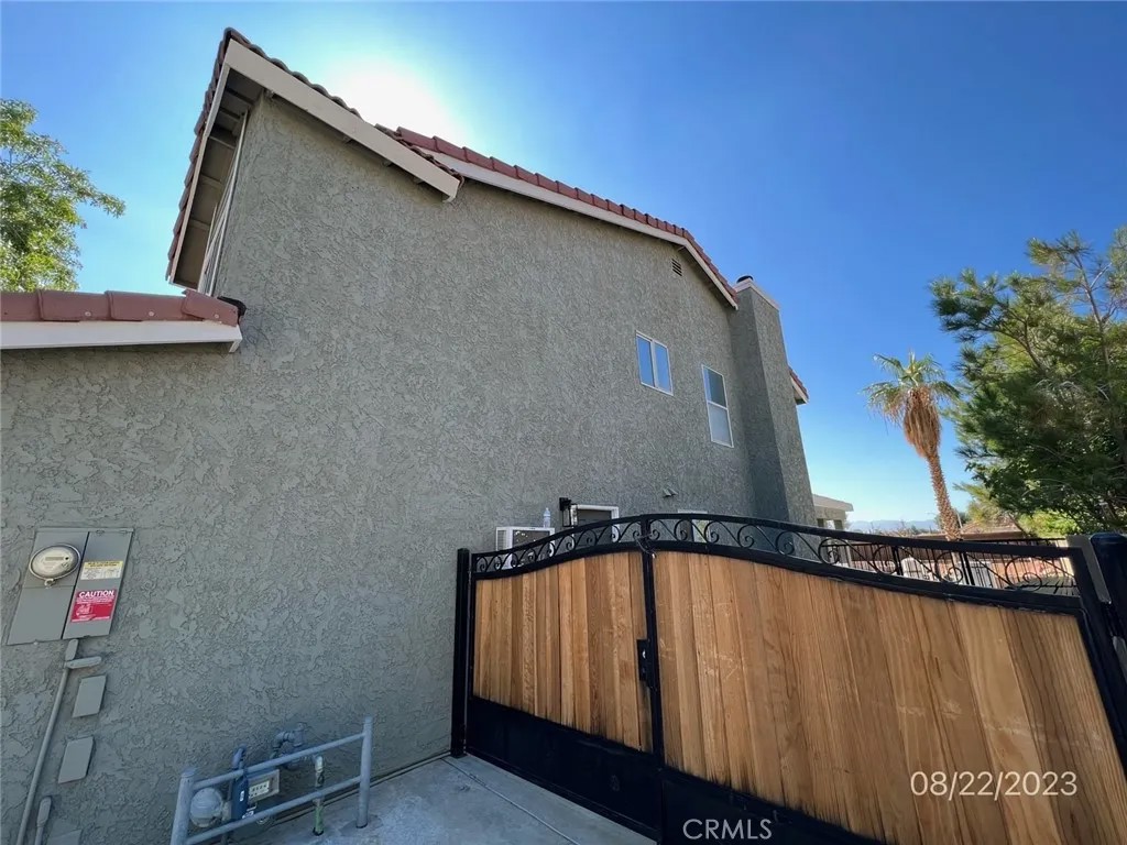660 E Avenue J10