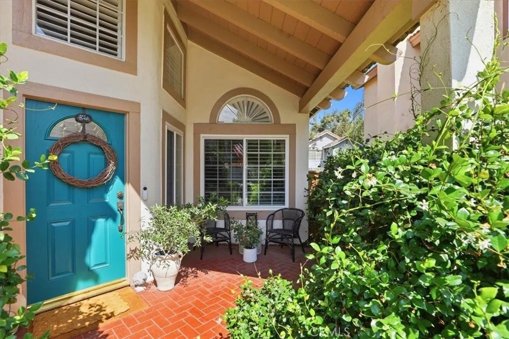 6717 Hunt Court