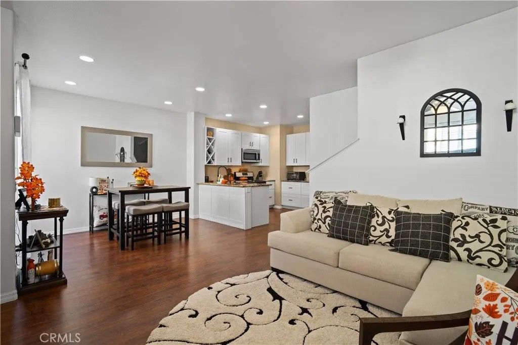 Photo of 41880 Davenport Way, Murrieta, CA 92562 (MLS # IV26084116)