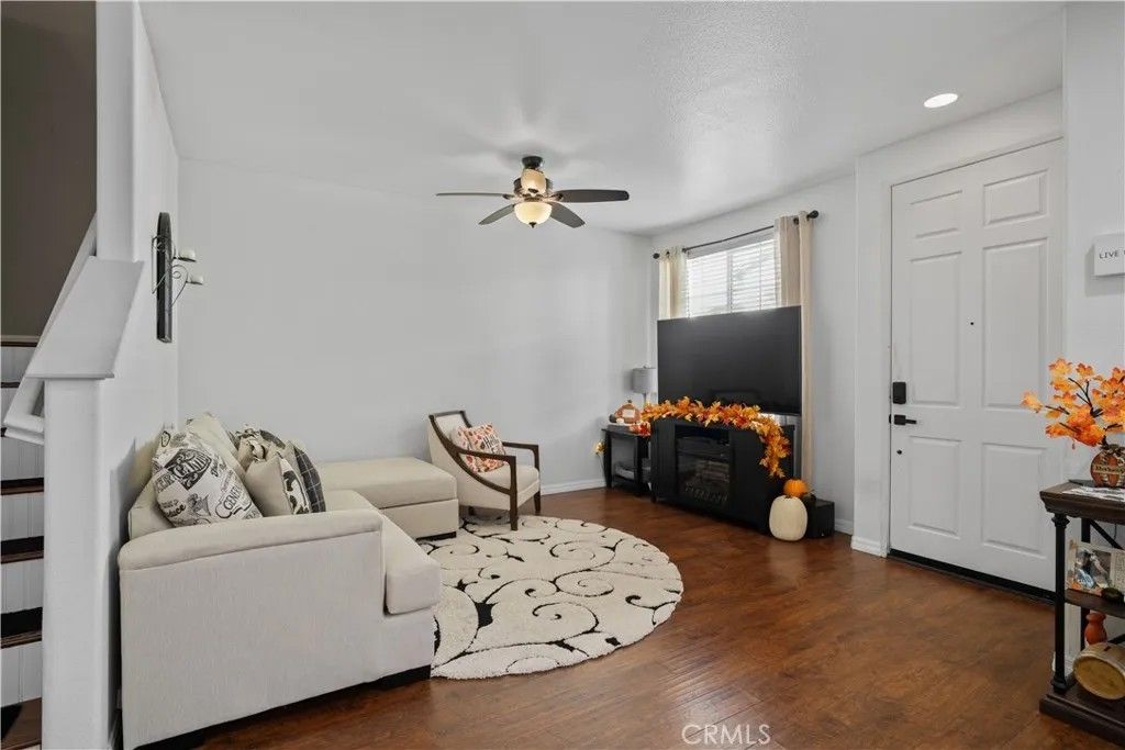 Photo of 41880 Davenport Way, Murrieta, CA 92562 (MLS # IV26084116)