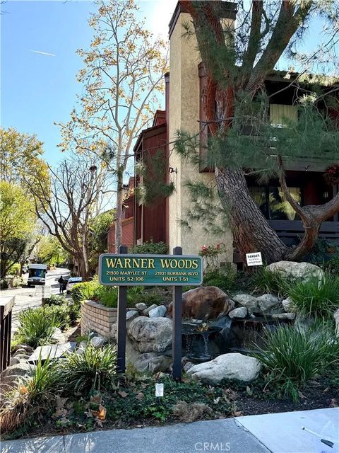 Photo of 21930 Marylee St #98, Woodland Hills, CA 91367 (MLS # SR25280047)