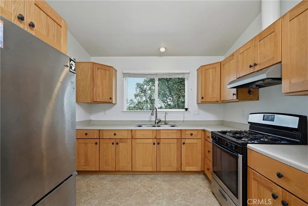 15937 Joseph Trail