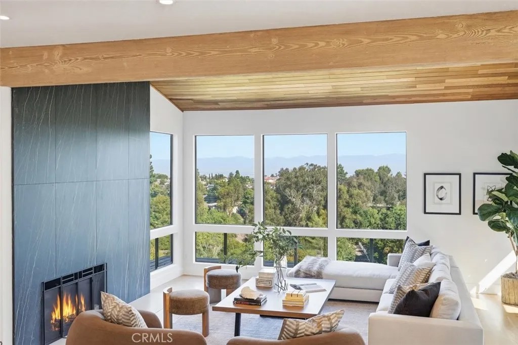 5204 Middlecrest Road