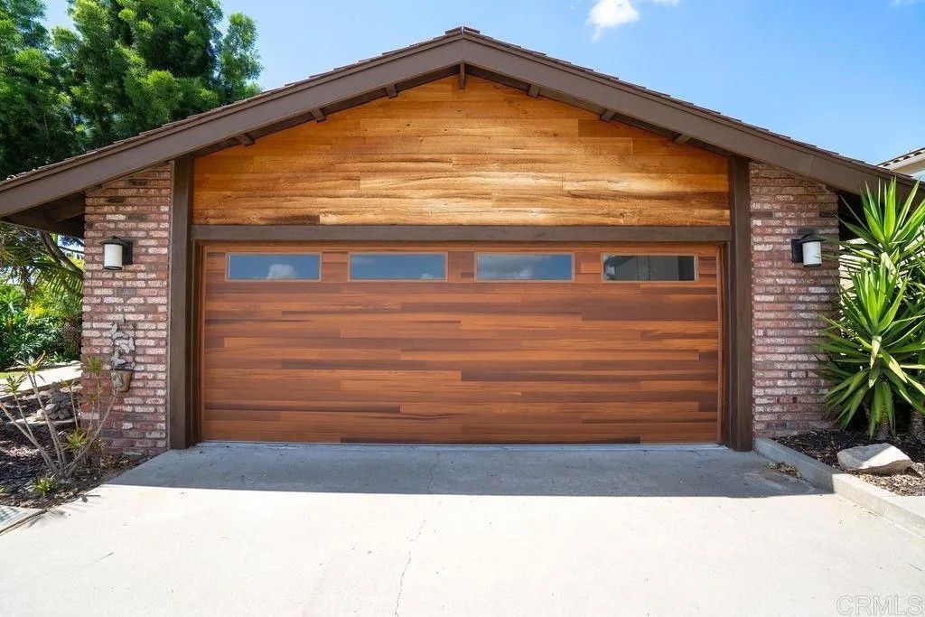 Photo of 831 Cypress Drive #1, Vista, CA 92084 (MLS # NDP2602989)