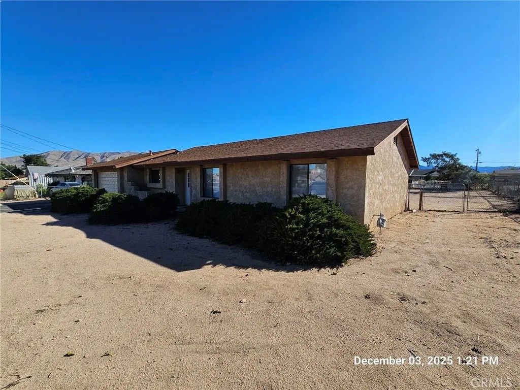 Photo of 18891 Rocksprings Road, Hesperia, CA 92345 (MLS # HD25272207)