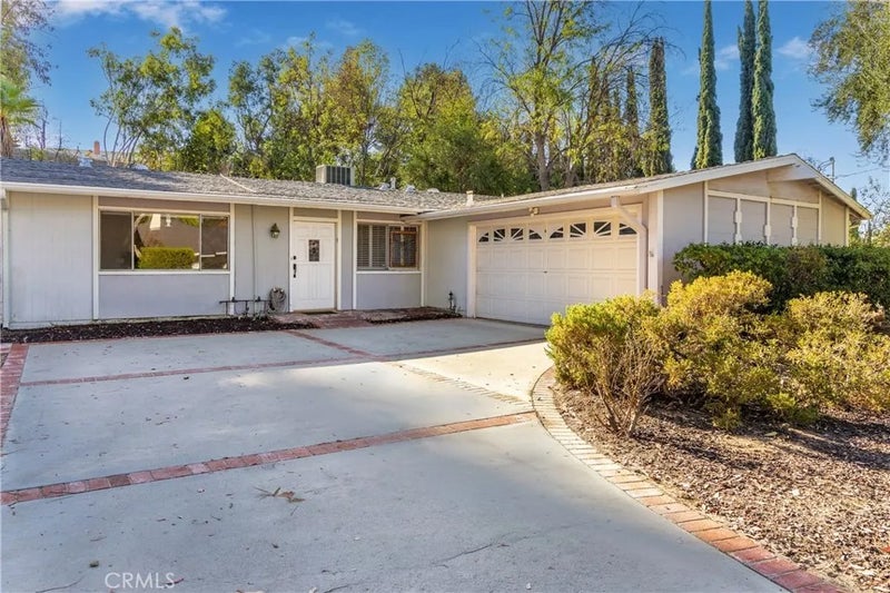 7055 Middlesbury Ridge Circle