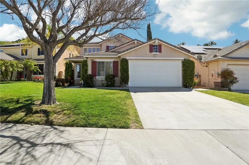 Photo of 28996 Garnet Canyon Drive, Saugus, CA 91390 (MLS # SR26025970)