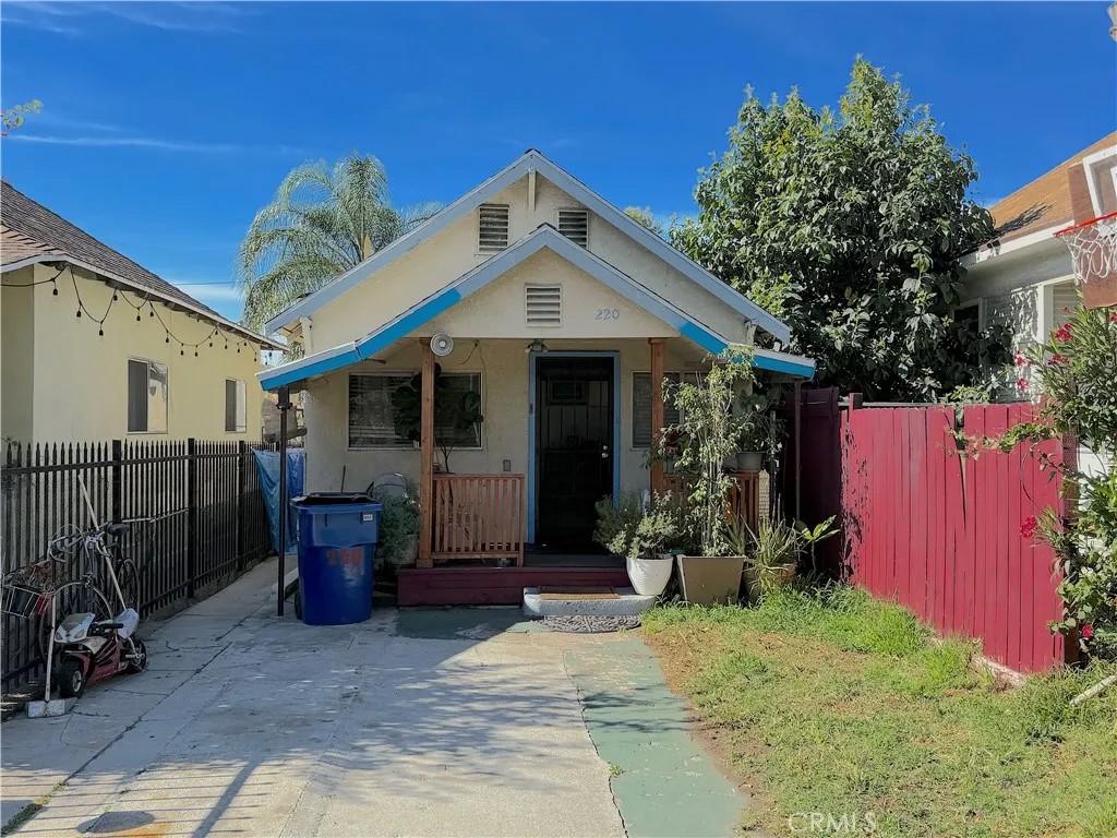 220 E Avenue 38