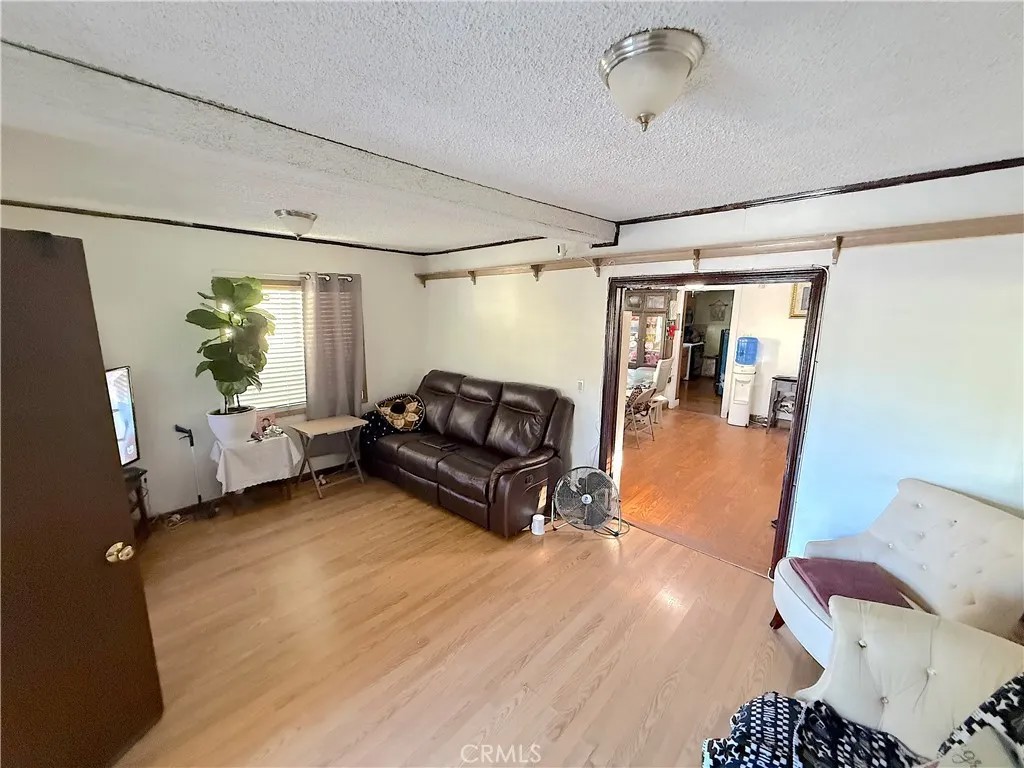 220 E Avenue 38