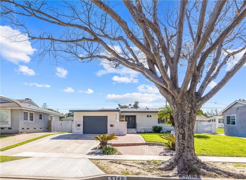 Photo of 6742 E El Salvador, Long Beach, CA 90815 (MLS # OC26043545)