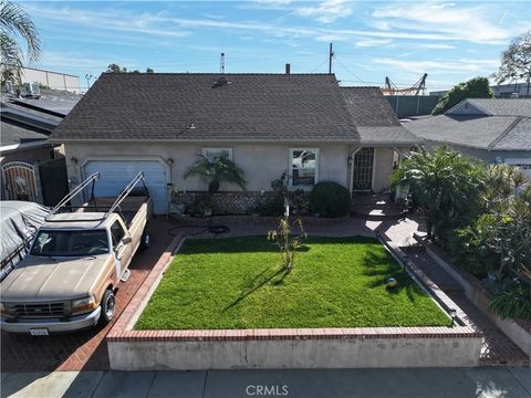 Photo of 6308 Raymond Ave, Long Beach, CA 90805 (MLS # RS26056719)