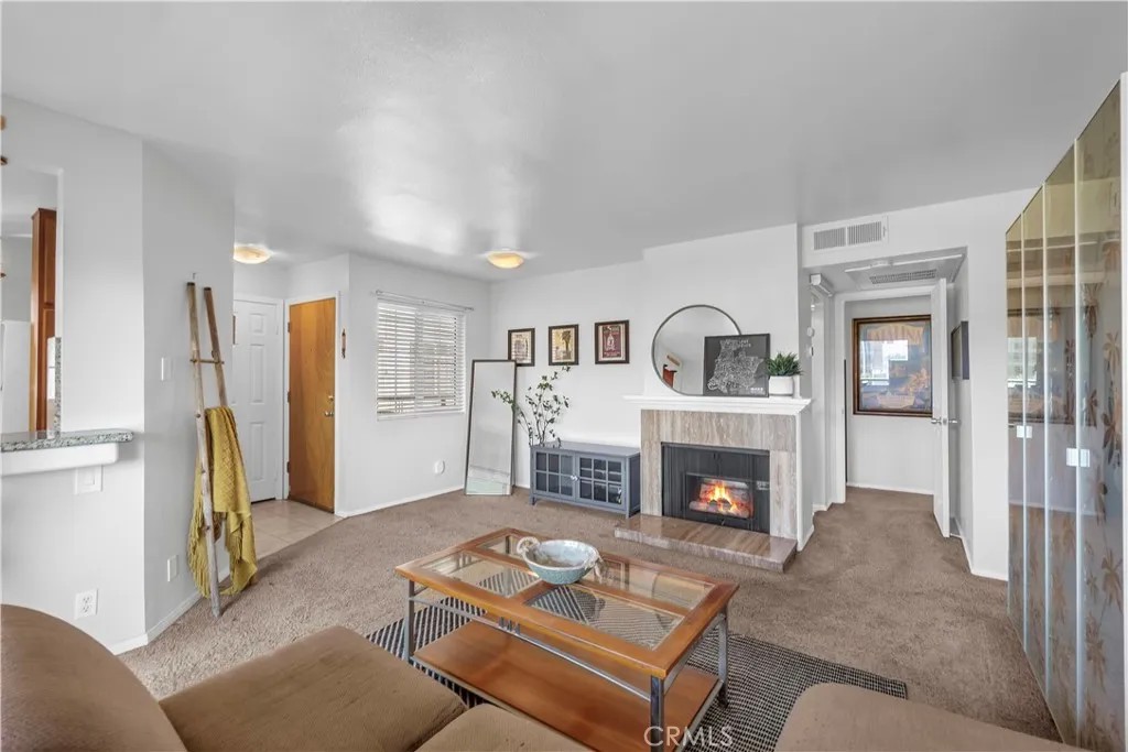 535 W 4th 312
