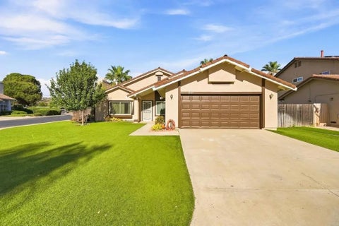 Photo of 10355 Paseo Palmas Dr, Lakeside, CA 92040 (MLS # PTP2606353)