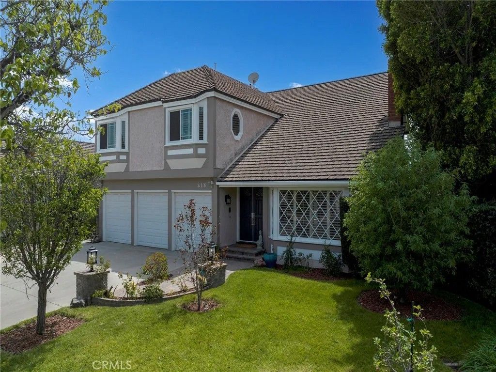 Photo of 21316 Nashville, Chatsworth, CA 91311 (MLS # SR26076281)