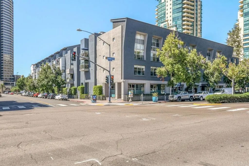 101 Market Street 212