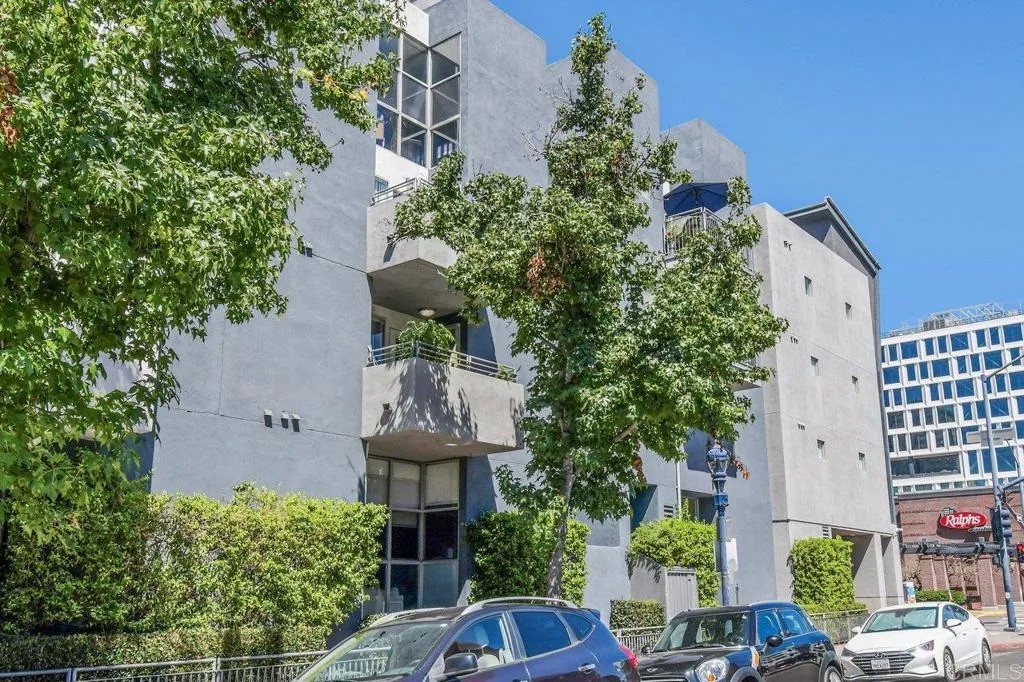 101 Market Street 212