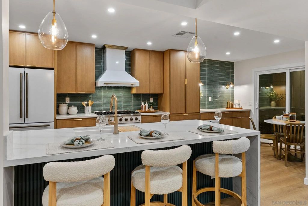 Photo of 16048 Via Viajera, Rancho Santa Fe, CA 92091 (MLS # 250045269)