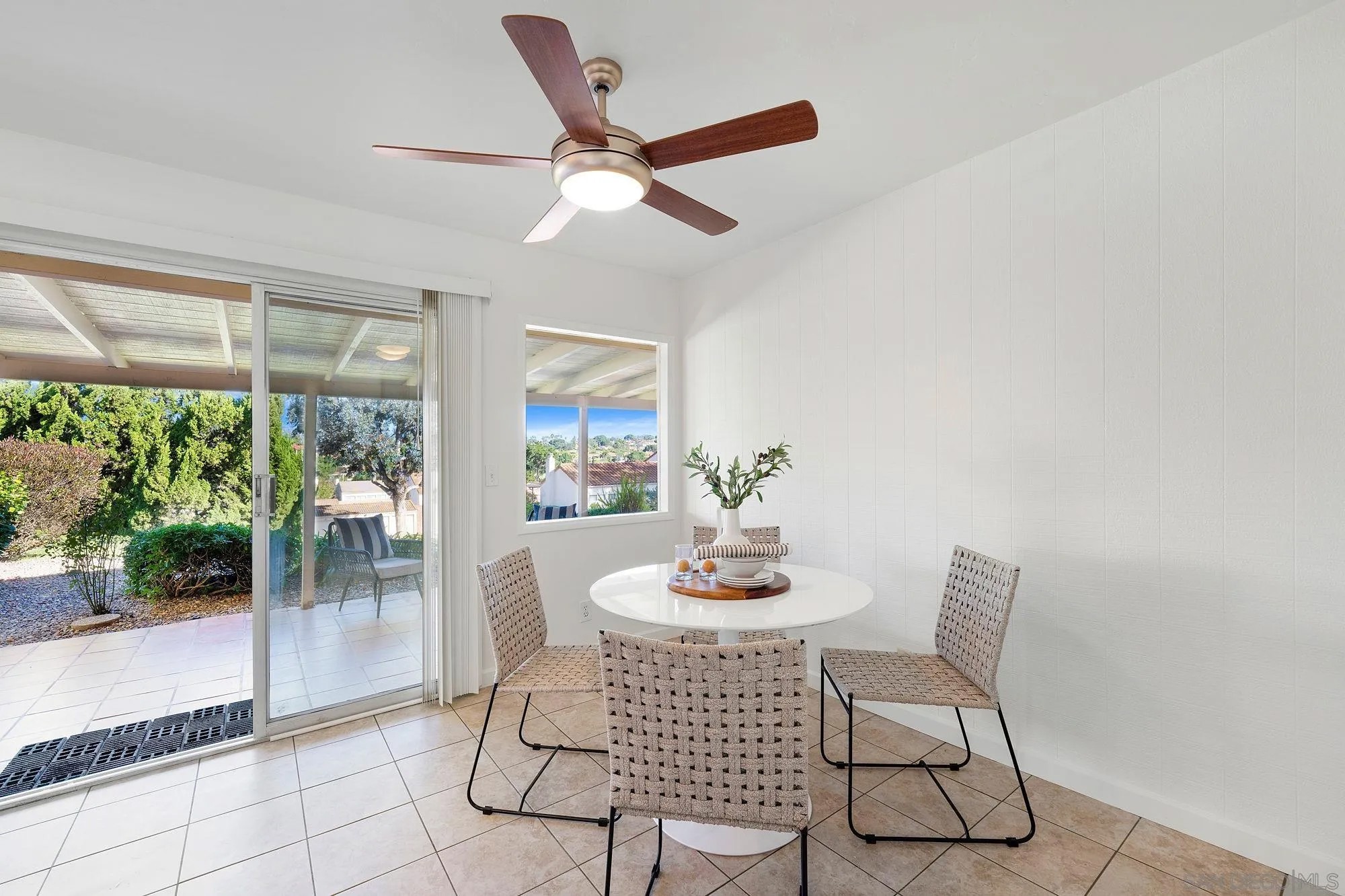 17482 Plaza Animado 155