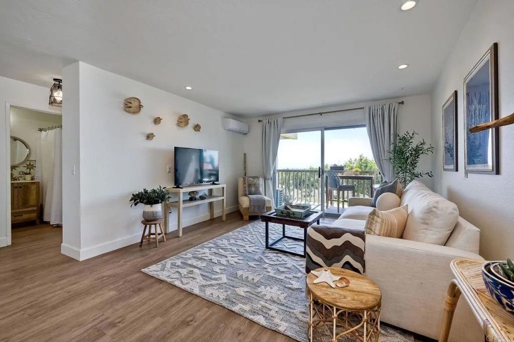 Photo of 908 Caminito Madrigal, Carlsbad, CA 92011 (MLS # NDP2307903)