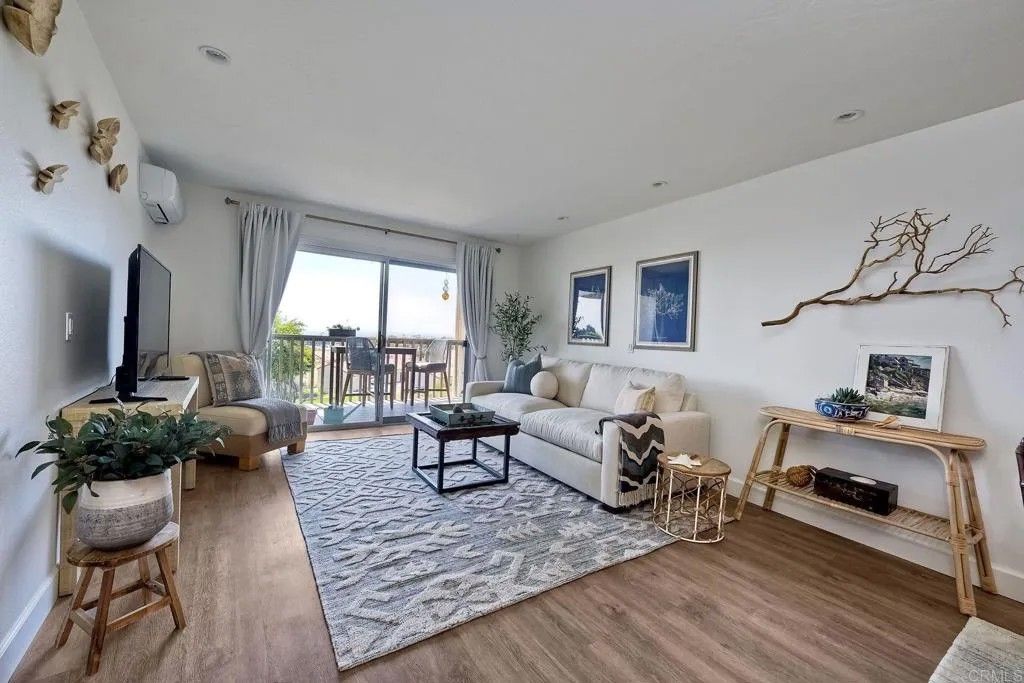 Photo of 908 Caminito Madrigal, Carlsbad, CA 92011 (MLS # NDP2307903)