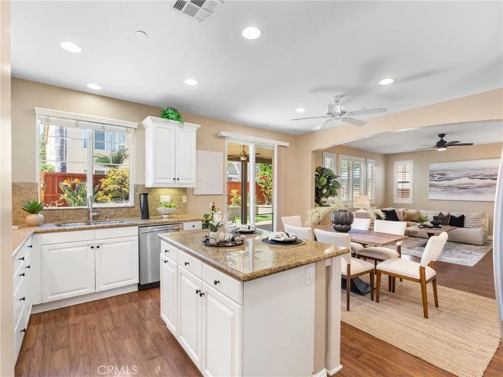 3958 Lake Park
