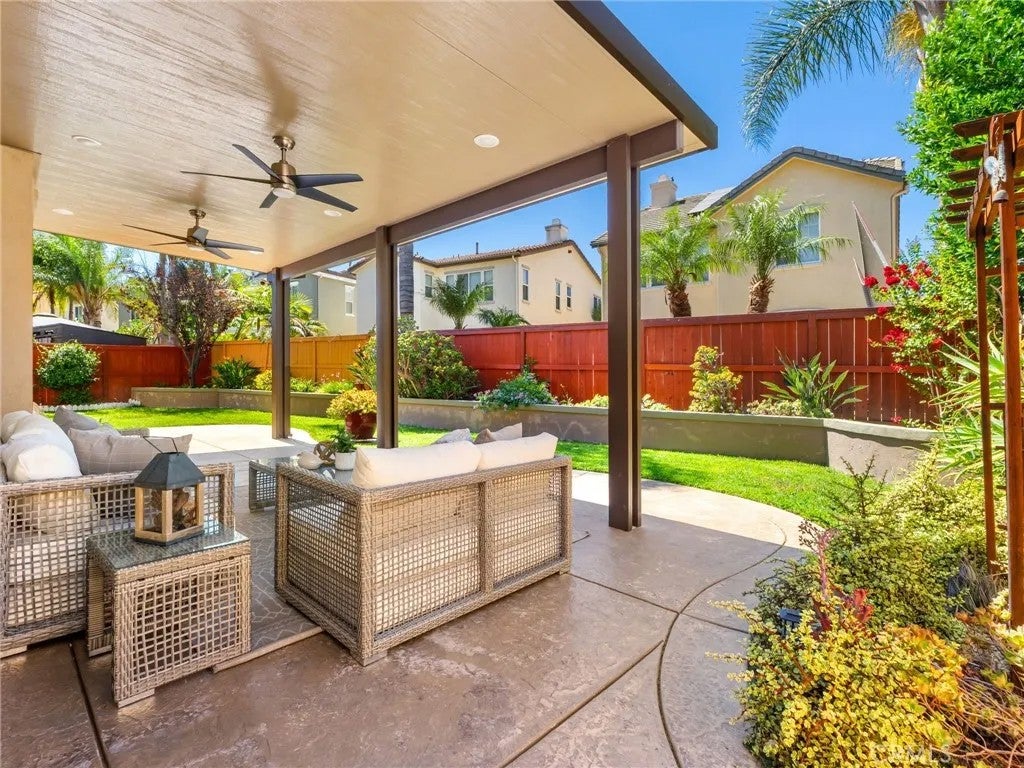 3958 Lake Park