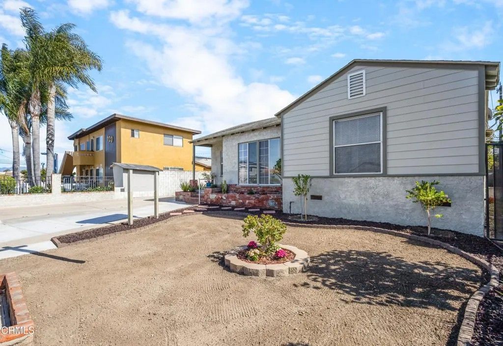 Photo of 136 S Roosevelt Avenue, Oxnard, CA 93030 (MLS # V1-34899)
