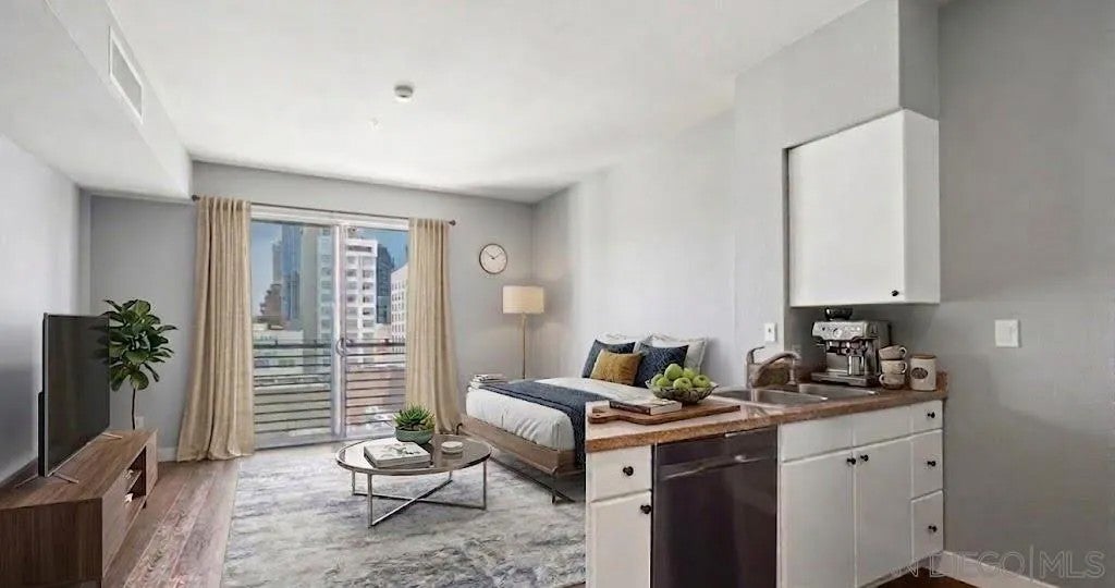 445 Island Ave 719