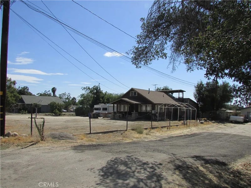 1345 Turquoise Avenue