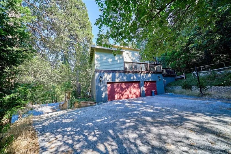 23891 Lakeview