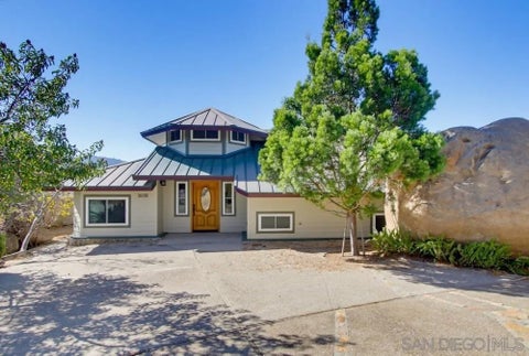 Photo of 16118 Green Valley Truck TRL, Ramona, CA 92065 (MLS # 260023552)