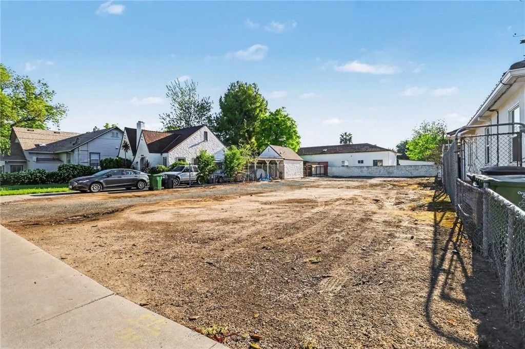 Photo of 1458 Parker Ave, Tracy, CA 95376 (MLS # OC26088500)