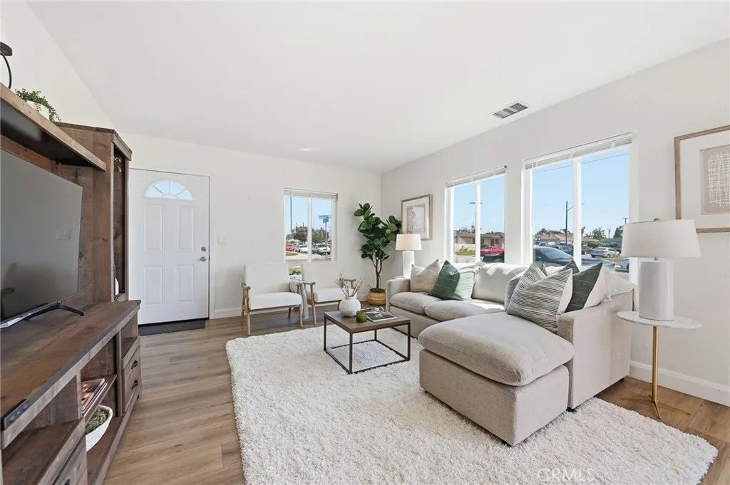 1001 N Hanover