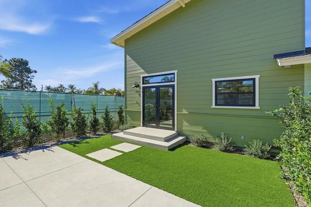 Photo of 1065 Buena Vista, Carlsbad, CA 92008 (MLS # NDP2601272)