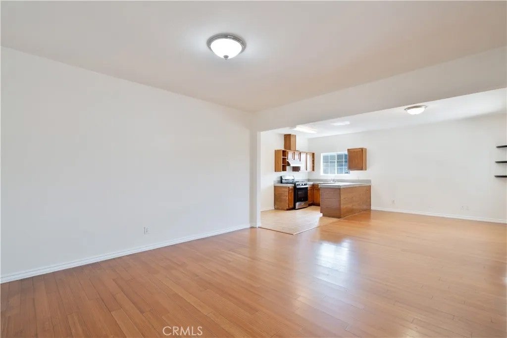 2325 Whittier
