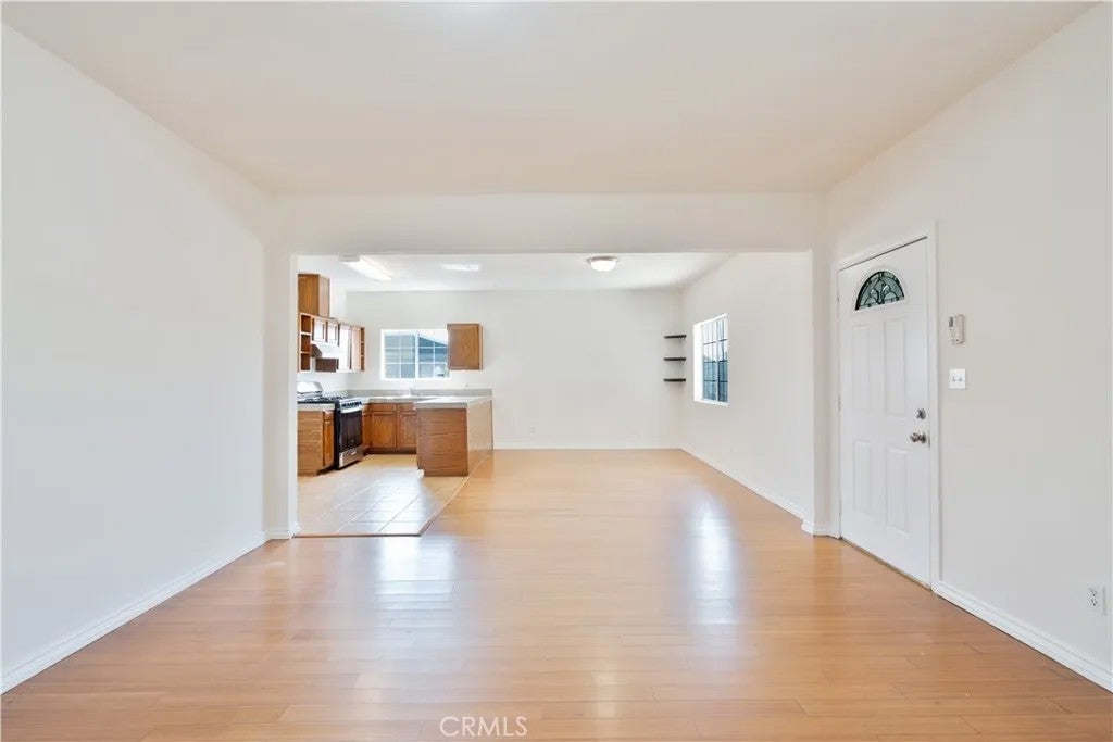2325 Whittier