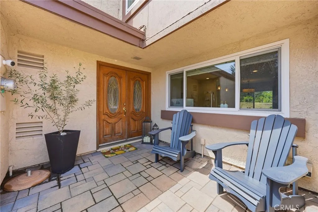 255 S Vista Del Monte