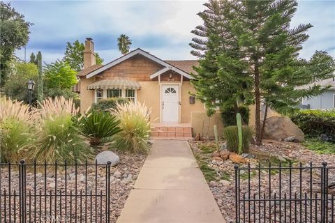 Tiny photo for 4008 Bandini Ave, Riverside, CA 92506 (MLS # PW25260890)