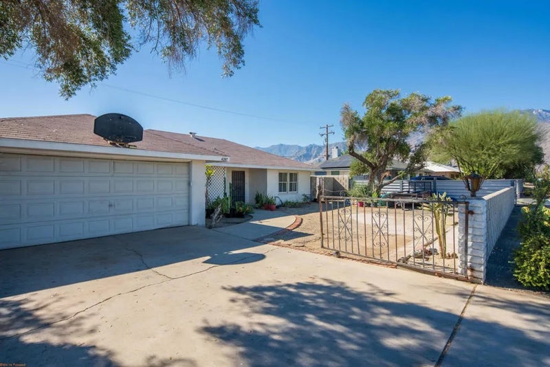 4267 E Sunny Dunes Road