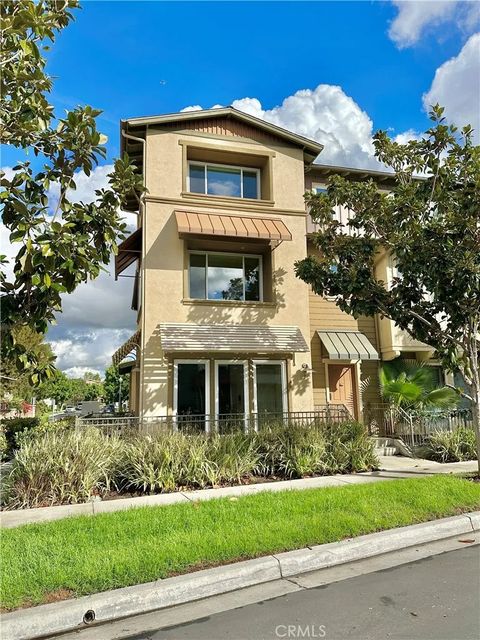 Photo of 280 Tustin Field Drive, Tustin, CA 92782 (MLS # OC25272923)