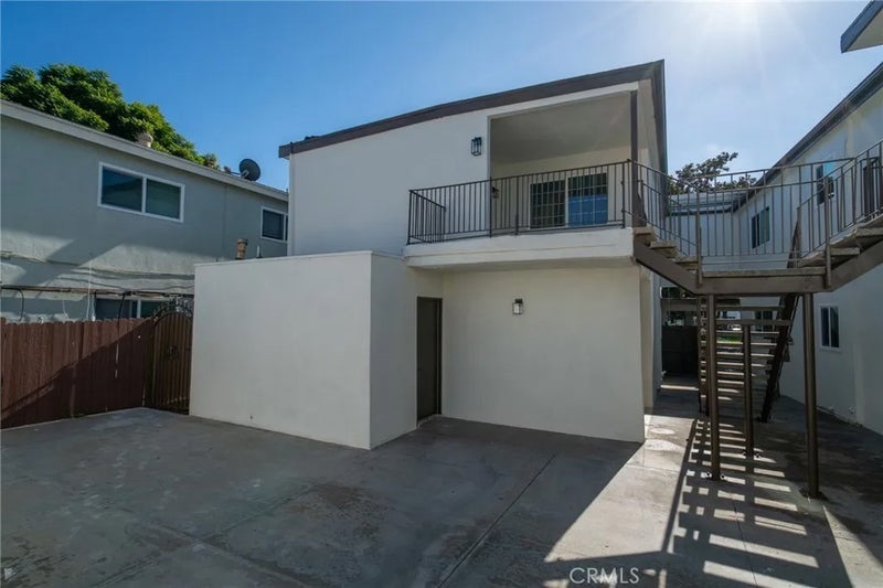 705 E Santa Fe Avenue