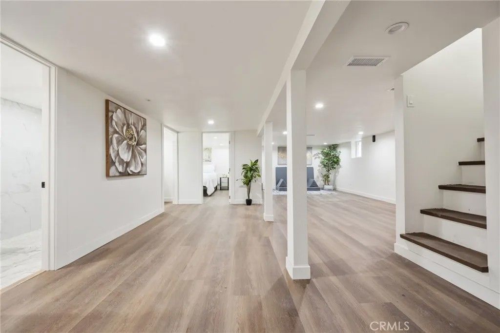 Photo of 1550 w 70th St, Los Angeles, CA 90047 (MLS # IN25268975)