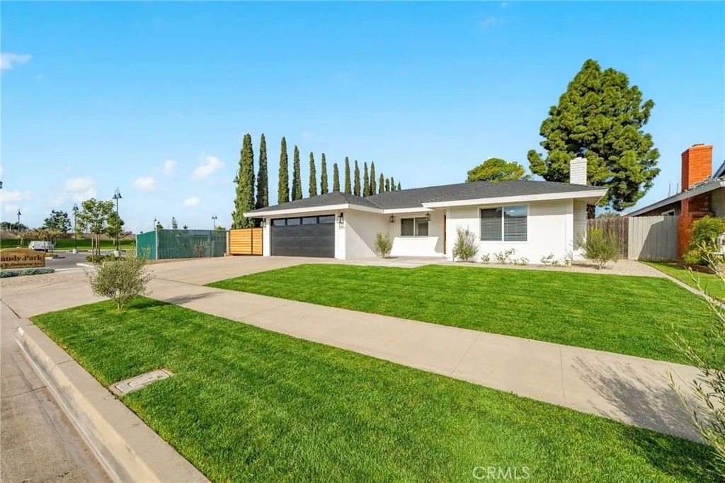 Photo of 2201 E Oakmont Ave, Orange, CA 92867 (MLS # SW25281811)