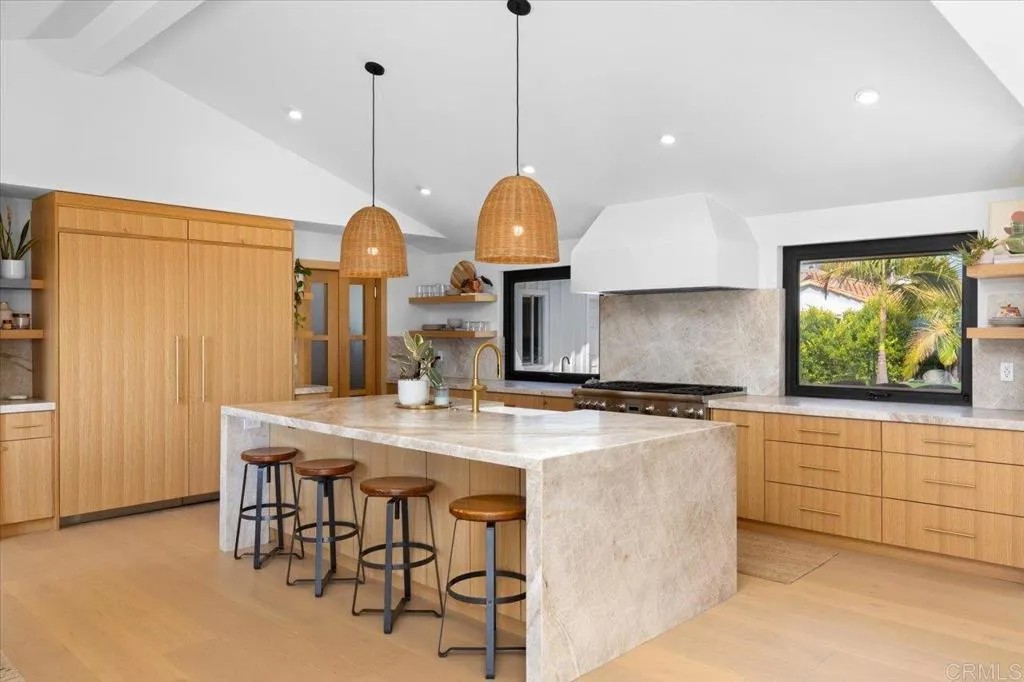 3170 Falcon Drive