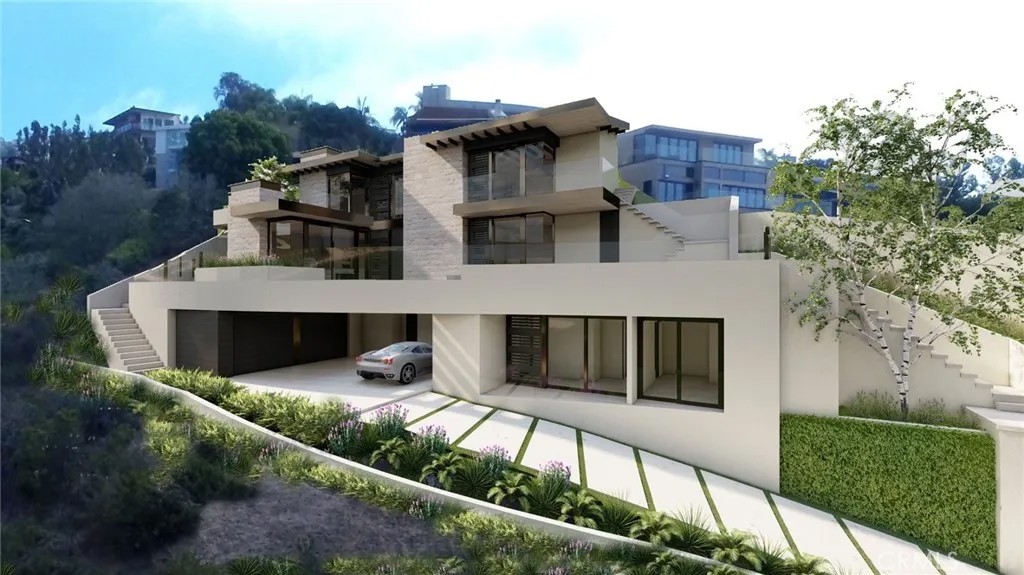 815 Bluebird Canyon